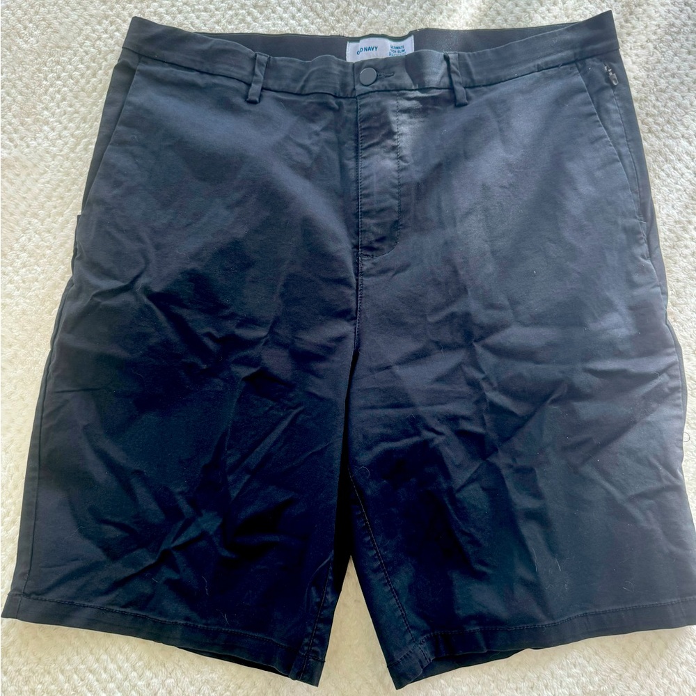 Old navy shorts size 38